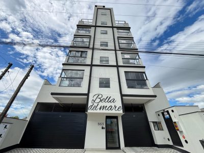 Apartamento à venda com 2 dormitórios, 53m² e 1 vaga no bairro Balneário Perequê em Porto Belo