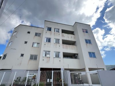 Apartamento à venda com 2 dormitórios, 78m² e 1 vaga no bairro Alto São Bento em Itapema