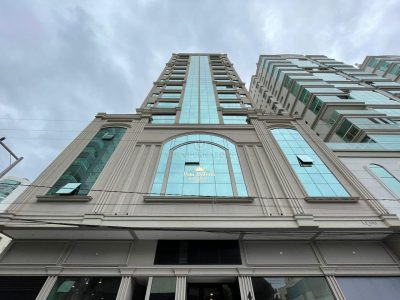 Apartamento à venda com 3 dormitórios, 115m² e 2 vagas no bairro Meia Praia em Itapema