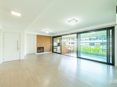 Apartamento à venda com 3 dormitórios, 162m² e 3 vagas no bairro Ipanema, Zona Sul de Porto Alegre