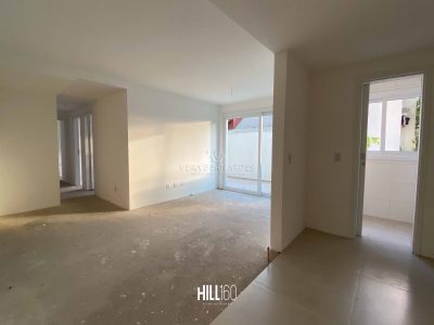 Apartamento Garden à venda com 3 dormitórios, 92m² e 3 vagas no bairro Menino Deus em Porto Alegre