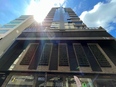 Apartamento à venda com 3 dormitórios, 127m² e 2 vagas no bairro Meia Praia em Itapema