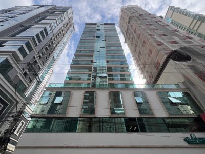 Apartamento à venda com 3 dormitórios, 141m² e 2 vagas no bairro Meia Praia em Itapema