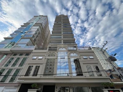 Apartamento à venda com 3 dormitórios, 117m² e 2 vagas no bairro Centro em Itapema