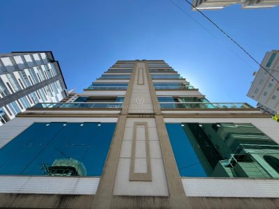 Apartamento à venda com 2 dormitórios, 160m² e 2 vagas no bairro Meia Praia em Itapema