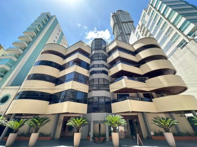 Apartamento à venda com 2 dormitórios, 103m² e 1 vaga no bairro Meia Praia em Itapema