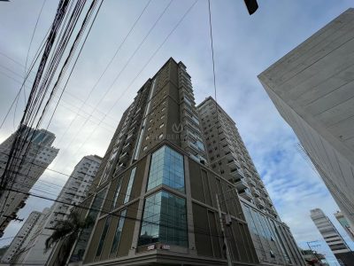 Apartamento à venda com 2 dormitórios, 72m² e 2 vagas no bairro Morretes em Itapema