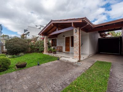 Casa à venda com 2 dormitórios, 327m² e 6 vagas no bairro Jardim Isabel, Zona Sul de Porto Alegre