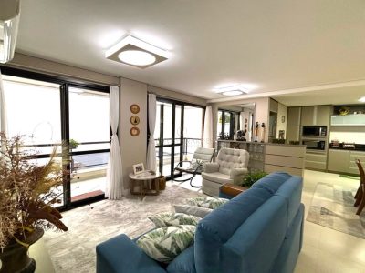 Apartamento à venda com 3 dormitórios, 108m² e 1 vaga no bairro Tristeza, Zona Sul de Porto Alegre