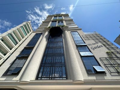 Apartamento à venda com 4 dormitórios, 200m² e 3 vagas no bairro Meia Praia em Itapema