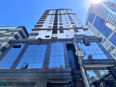 Apartamento à venda com 3 dormitórios, 138m² e 3 vagas no bairro Centro em Itapema