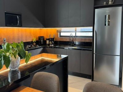 Apartamento à venda com 3 dormitórios, 117m² e 2 vagas no bairro Meia Praia em Itapema