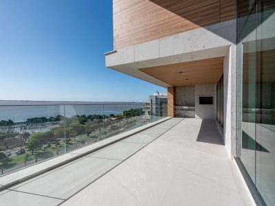 Apartamento à venda com 4 dormitórios, 328m² e 3 vagas no bairro Cristal, Zona Sul de Porto Alegre