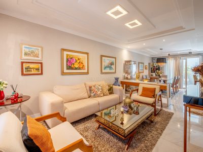 Casa em Condomínio à venda com 3 dormitórios, 201m² e 2 vagas no bairro Hípica, Zona Sul de Porto Alegre