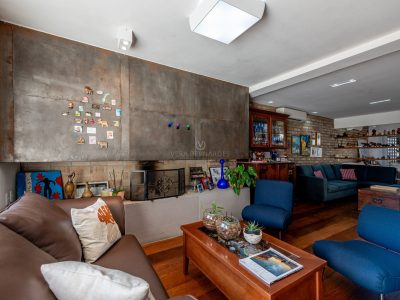 Casa à venda com 4 dormitórios, 418m² e 6 vagas no bairro Jardim Isabel, Zona Sul de Porto Alegre