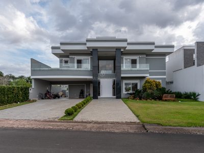 Casa em Condomínio à venda com 4 dormitórios, 400m² e 4 vagas no bairro Terra Ville, Zona Sul de Porto Alegre
