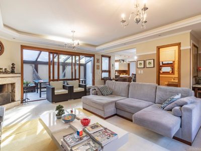 Casa em Condomínio à venda com 3 dormitórios, 340m² e 3 vagas no bairro Jardim Isabel, Zona Sul de Porto Alegre