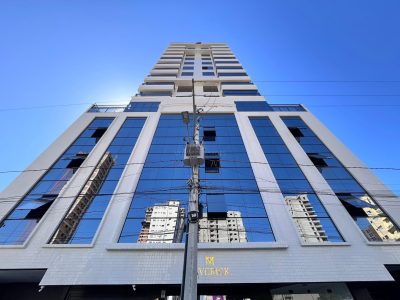 Apartamento à venda com 2 dormitórios, 87m² e 2 vagas no bairro Meia Praia em Itapema