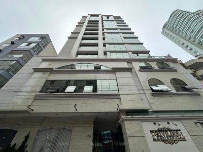 Apartamento à venda com 3 dormitórios, 169m² e 2 vagas no bairro Meia Praia em Itapema