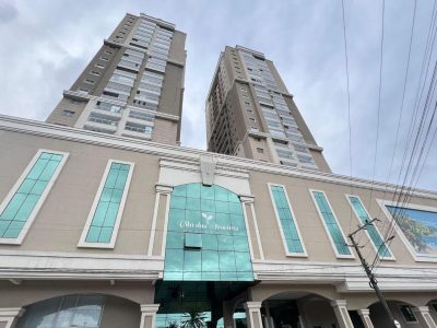 Apartamento à venda com 2 dormitórios, 85m² e 2 vagas no bairro Meia Praia em Itapema