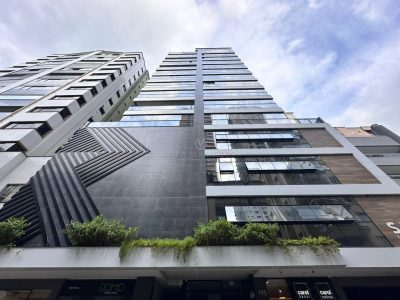 Apartamento à venda com 3 dormitórios, 128m² e 2 vagas no bairro Centro em Itapema