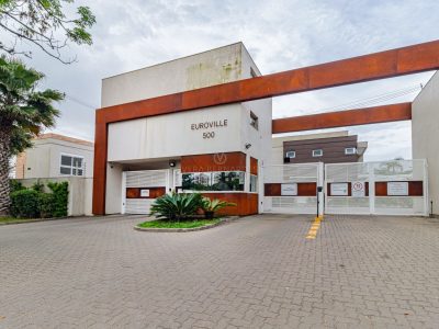 Casa em Condomínio à venda com 4 dormitórios, 196m² e 2 vagas no bairro Vila Nova, Zona Sul de Porto Alegre