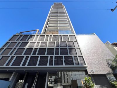 Apartamento à venda com 3 dormitórios, 123m² e 3 vagas no bairro Meia Praia em Itapema