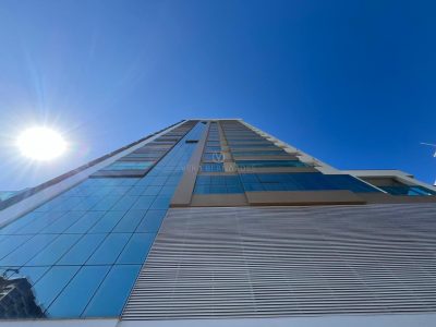 Apartamento à venda com 2 dormitórios, 87m² e 2 vagas no bairro Centro em Itapema