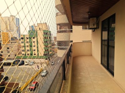 Apartamento à venda com 3 dormitórios, 109m² e 1 vaga no bairro Meia Praia, Zona Central de Itapema