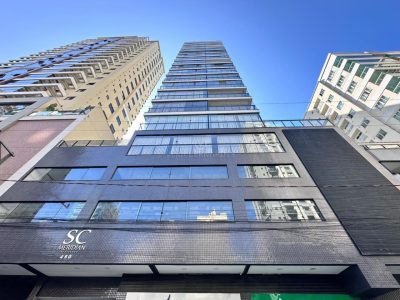 Apartamento à venda com 3 dormitórios, 138m² e 2 vagas no bairro Meia Praia em Itapema
