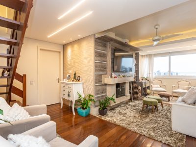 Cobertura à venda com 3 dormitórios, 215m² e 2 vagas no bairro Menino Deus, Zona Central de Porto Alegre
