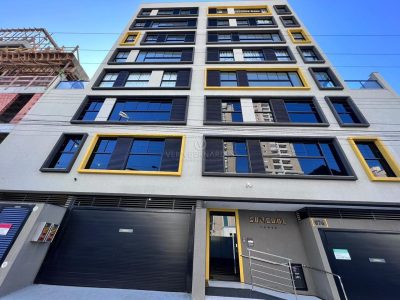 Apartamento à venda com 2 dormitórios, 67m² e 2 vagas no bairro Meia Praia em Itapema