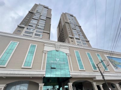 Apartamento à venda com 3 dormitórios, 117m² e 2 vagas no bairro Meia Praia em Itapema