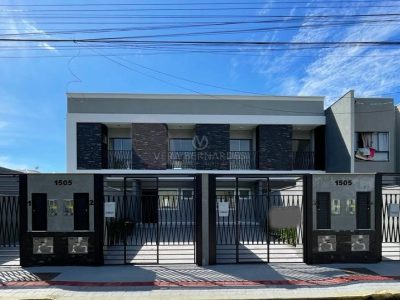 Casa à venda com 2 dormitórios, 76m² e 2 vagas no bairro Morretes em Itapema