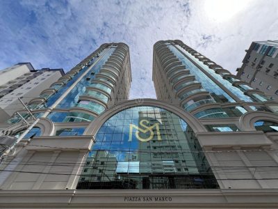 Apartamento à venda com 3 dormitórios, 129m² e 2 vagas no bairro Meia Praia em Itapema