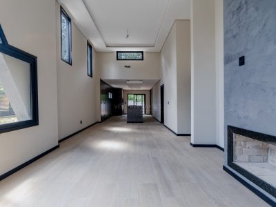 Casa em Condomínio à venda com 3 dormitórios, 122m² e 2 vagas no bairro Lagos de Nova Ipanema em Porto Alegre