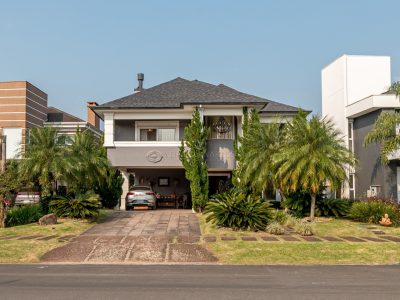Casa em Condomínio à venda com 3 dormitórios, 592m² e 4 vagas no bairro Terra Ville, Zona Sul de Porto Alegre