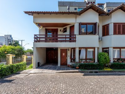 Casa em Condomínio à venda com 4 dormitórios, 232m² e 2 vagas no bairro Tristeza, Zona Sul de Porto Alegre