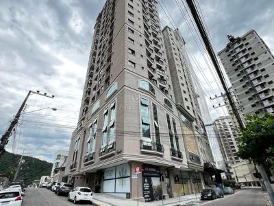 Apartamento à venda com 2 dormitórios, 70m² e 1 vaga no bairro Tabuleiro em Itapema