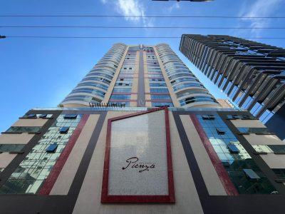 Apartamento à venda com 3 dormitórios, 167m² e 2 vagas no bairro Meia Praia em Itapema