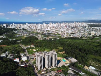 Apartamento à venda com 2 dormitórios, 57m² e 1 vaga no bairro Morretes em Itapema