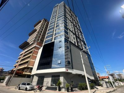 Apartamento à venda com 3 dormitórios, 1.252m² e 2 vagas no bairro Pereque em Porto Belo