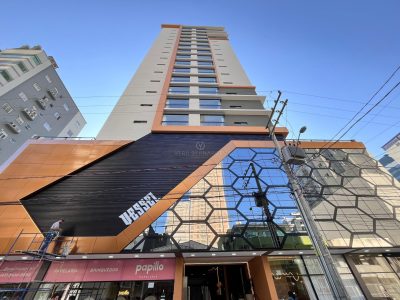 Apartamento à venda com 3 dormitórios, 118m² e 2 vagas no bairro Meia Praia em Itapema