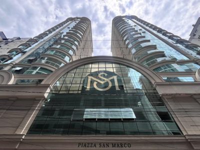 Apartamento à venda com 3 dormitórios, 129m² e 2 vagas no bairro Meia Praia em Itapema