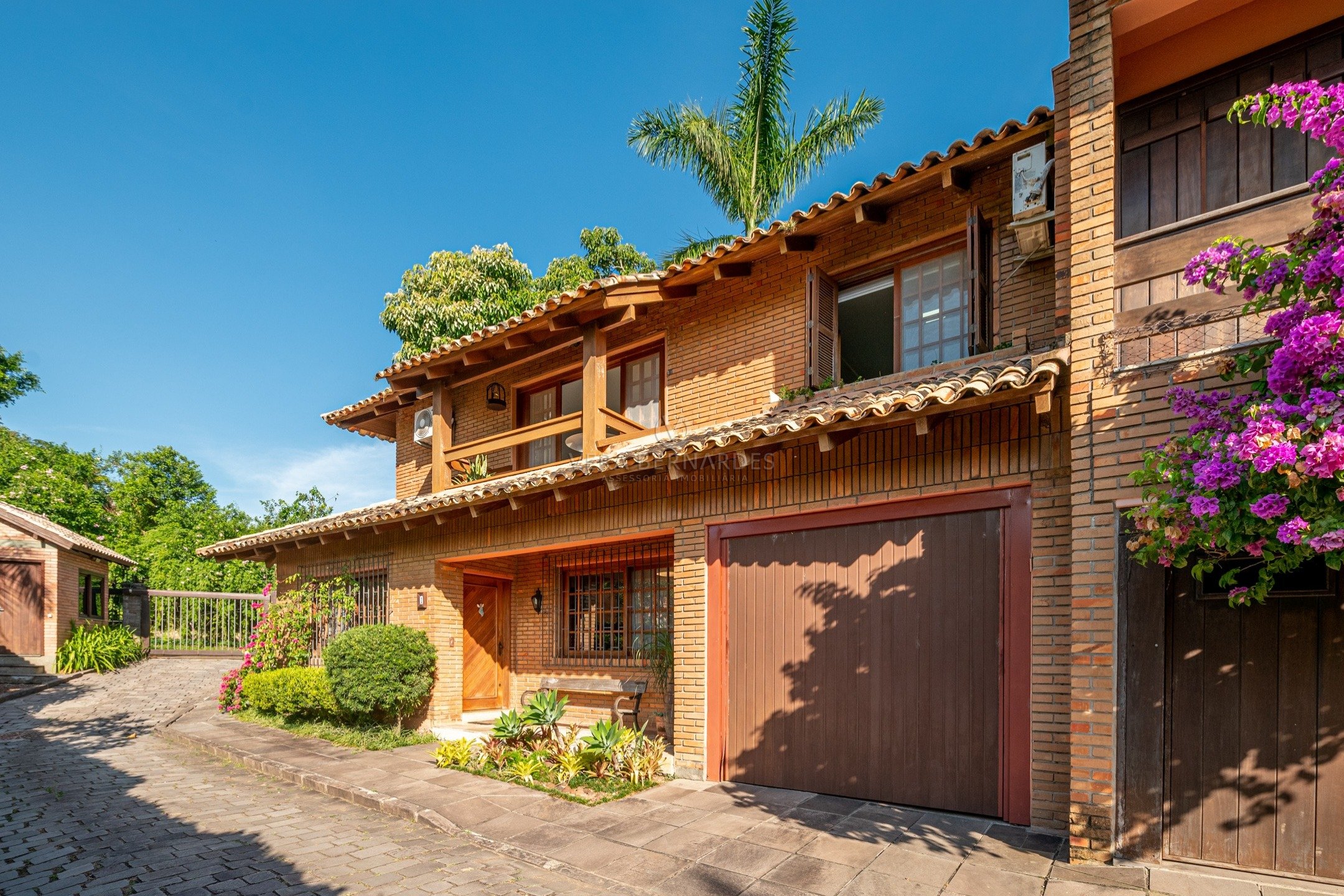 Casa em Condomínio à venda com 3 dormitórios, 201m² e 1 vaga no bairro Tristeza, Zona Sul de Porto Alegre