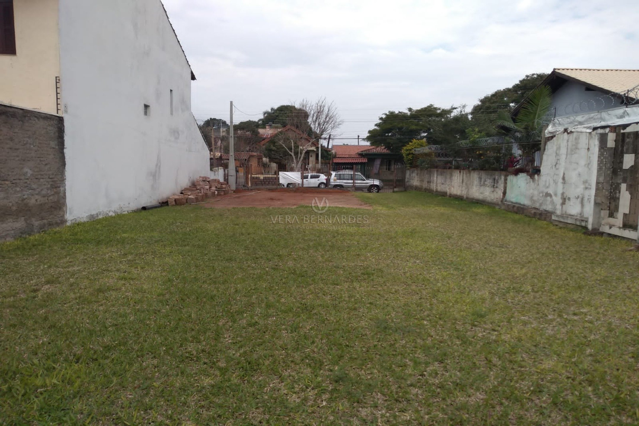 Terreno à venda com 330m² no bairro Ipanema, Zona Sul de Porto Alegre