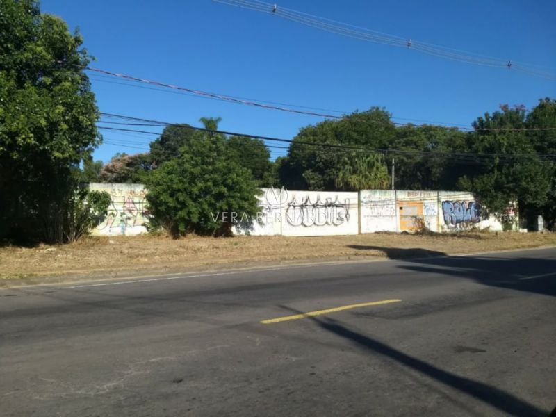 Terreno à venda com 7438m² no bairro Cavalhada, Zona Sul de Porto Alegre
