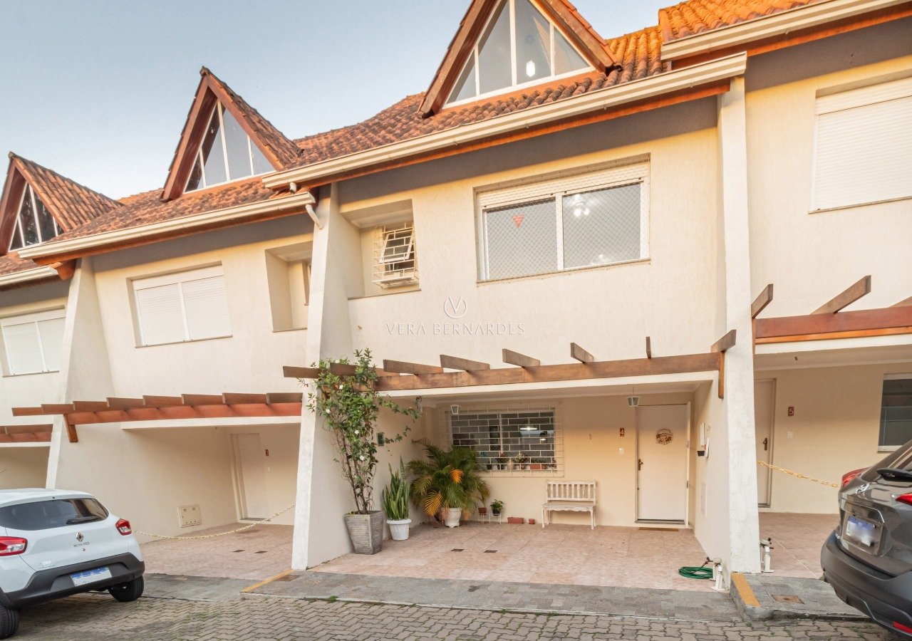 Casa em Condomínio à venda com 3 dormitórios, 126m² e 2 vagas no bairro Tristeza, Zona Sul de Porto Alegre