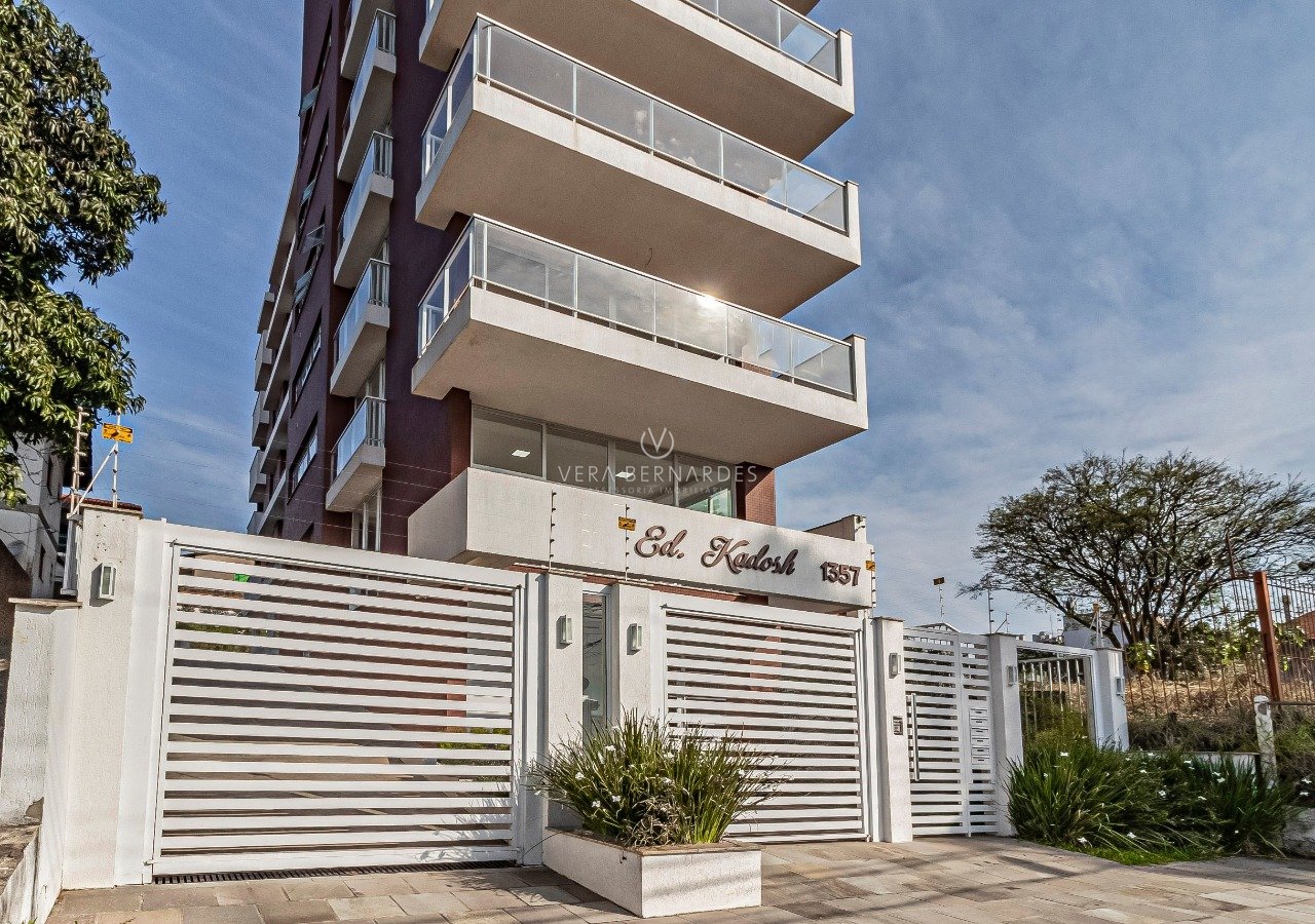 Apartamento à venda com 3 dormitórios, 140m² e 3 vagas no bairro Tristeza, Zona Sul de Porto Alegre