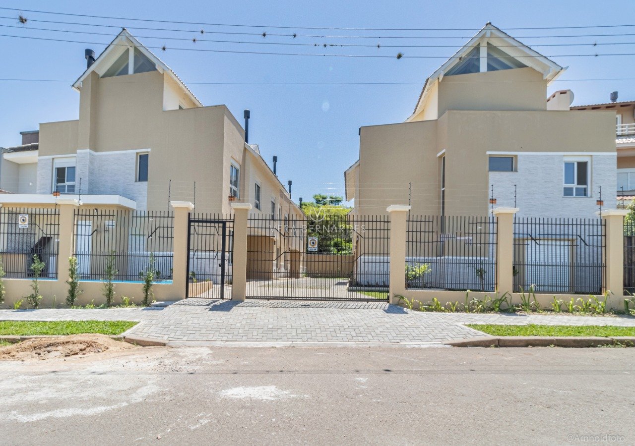 Casa em Condomínio à venda com 3 dormitórios, 130m² e 2 vagas no bairro Ipanema, Zona Sul de Porto Alegre